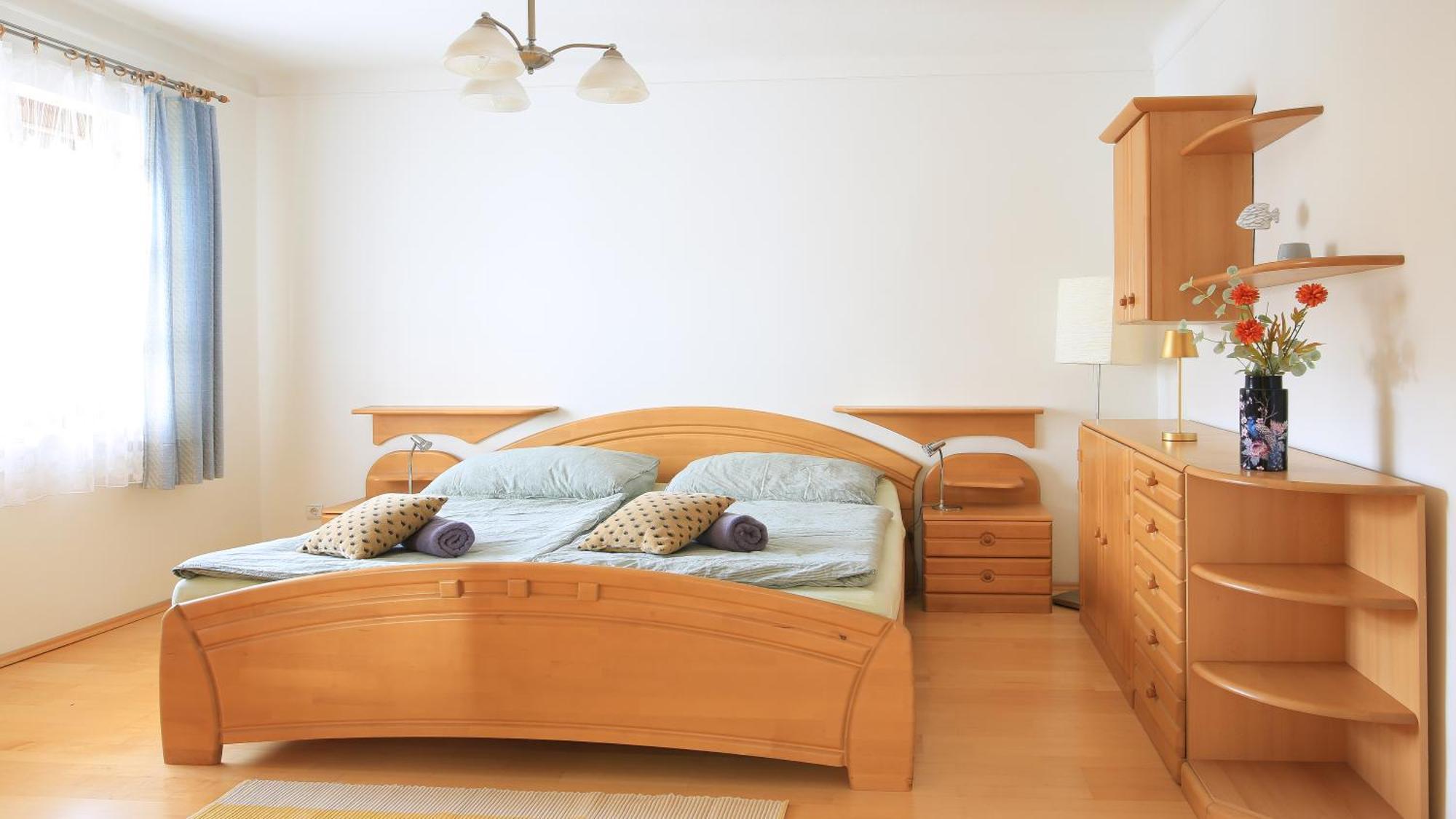 Zwei Schlafzimmer Ferienapartment Anna Am Stubenbergsee Inklusive Vier E-Bikes Экстерьер фото